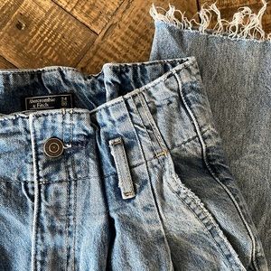 Abercrombie & Fitch mom jeans